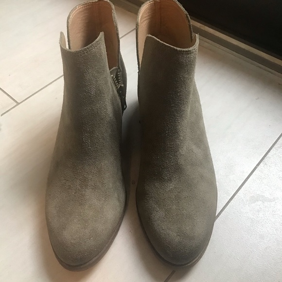 NWOT Splendid “Hamptyn” bootie in Fern size 7 - Picture 7 of 7